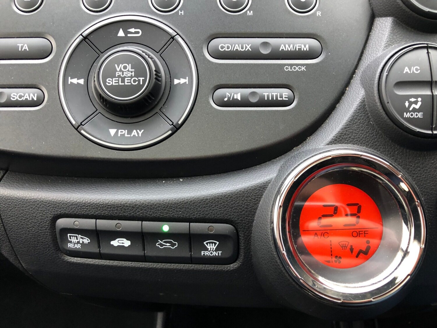 Used Honda Jazz 2013 for sale - 77365470: Photo 23