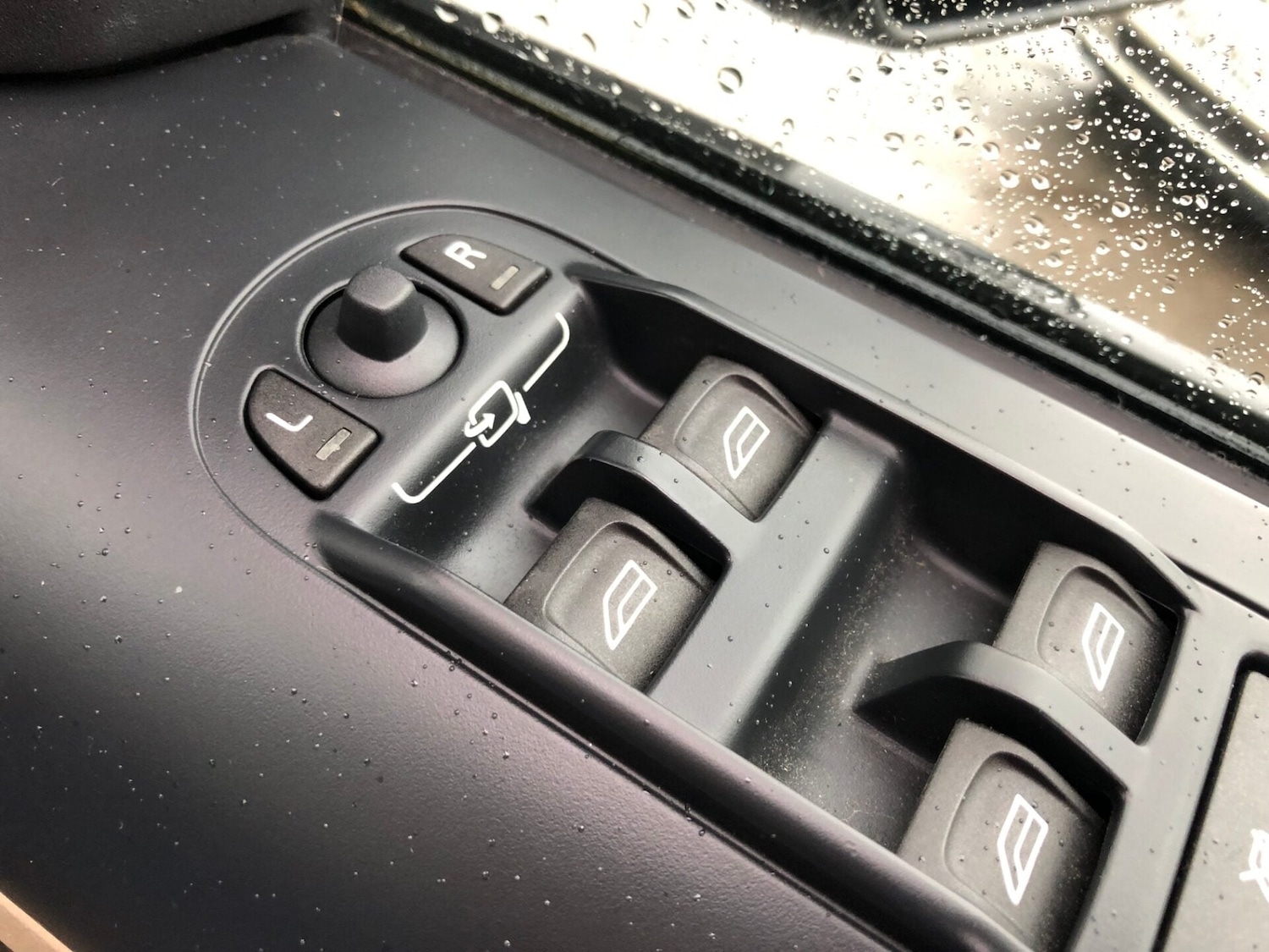 Used Land Rover Freelander 2010 for sale - 77620744: Photo 19