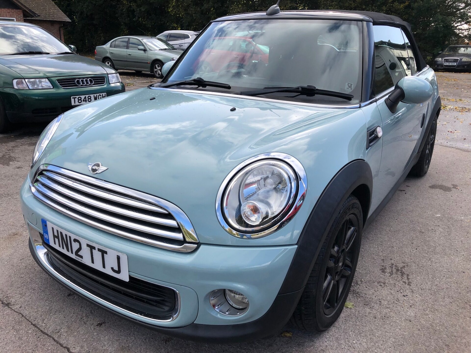 Used MINI Convertible 2012 for sale - 76428829: Photo 15