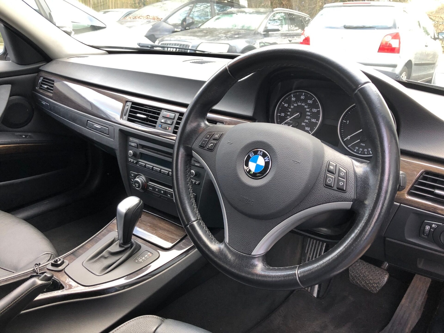 Used BMW 3 Series 2010 for sale - 77365451: Photo 2