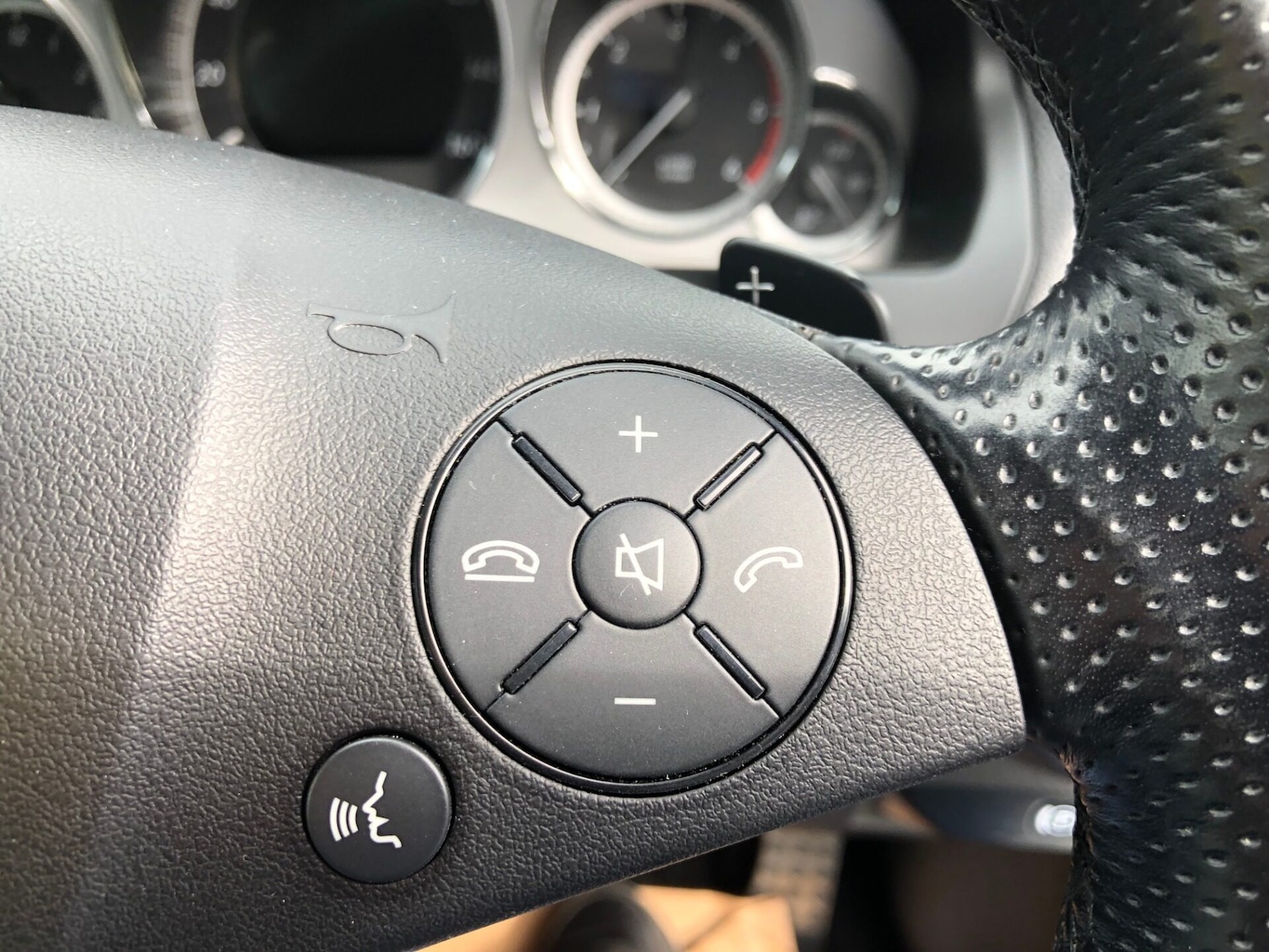 Used Mercedes-Benz E Class 2010 for sale - 77873523: Photo 33