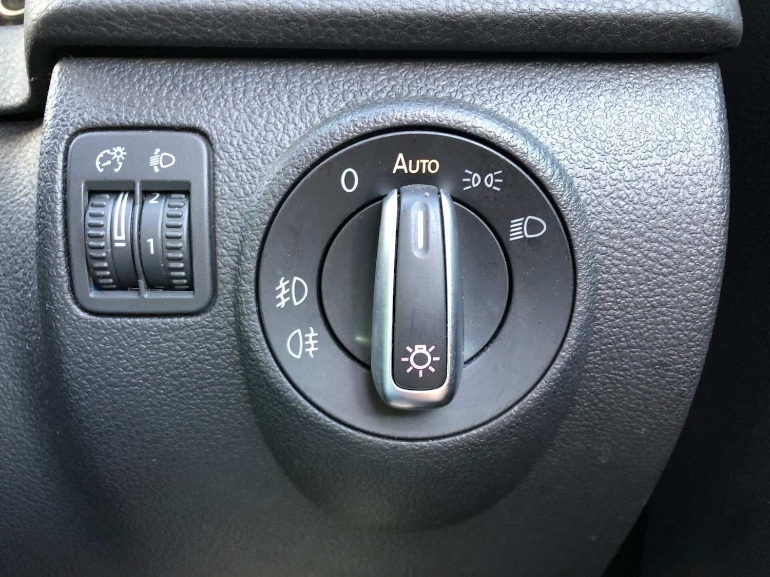 Used Volkswagen Tiguan 2015 for sale - 78066255: Photo 25