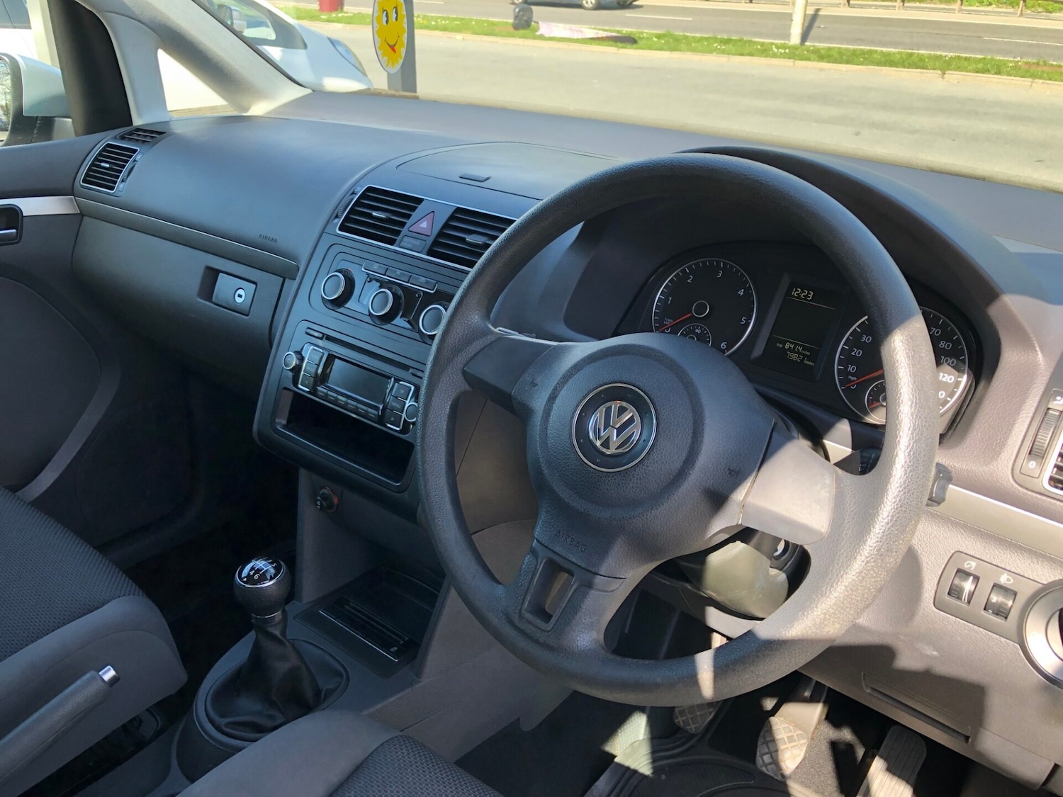 Used Volkswagen Touran 2012 for sale - 78025564: Photo 2