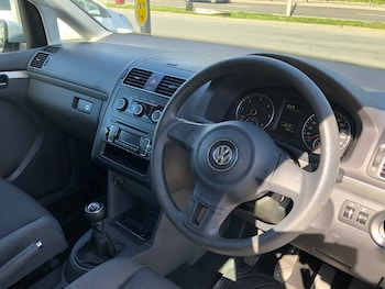 Used Volkswagen Touran 2012 for sale - 78025564: Photo