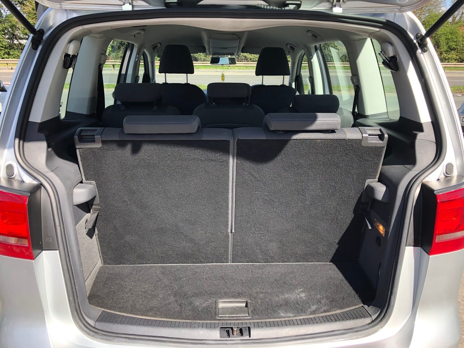 Used Volkswagen Touran 2012 for sale - 78025564: Photo 8