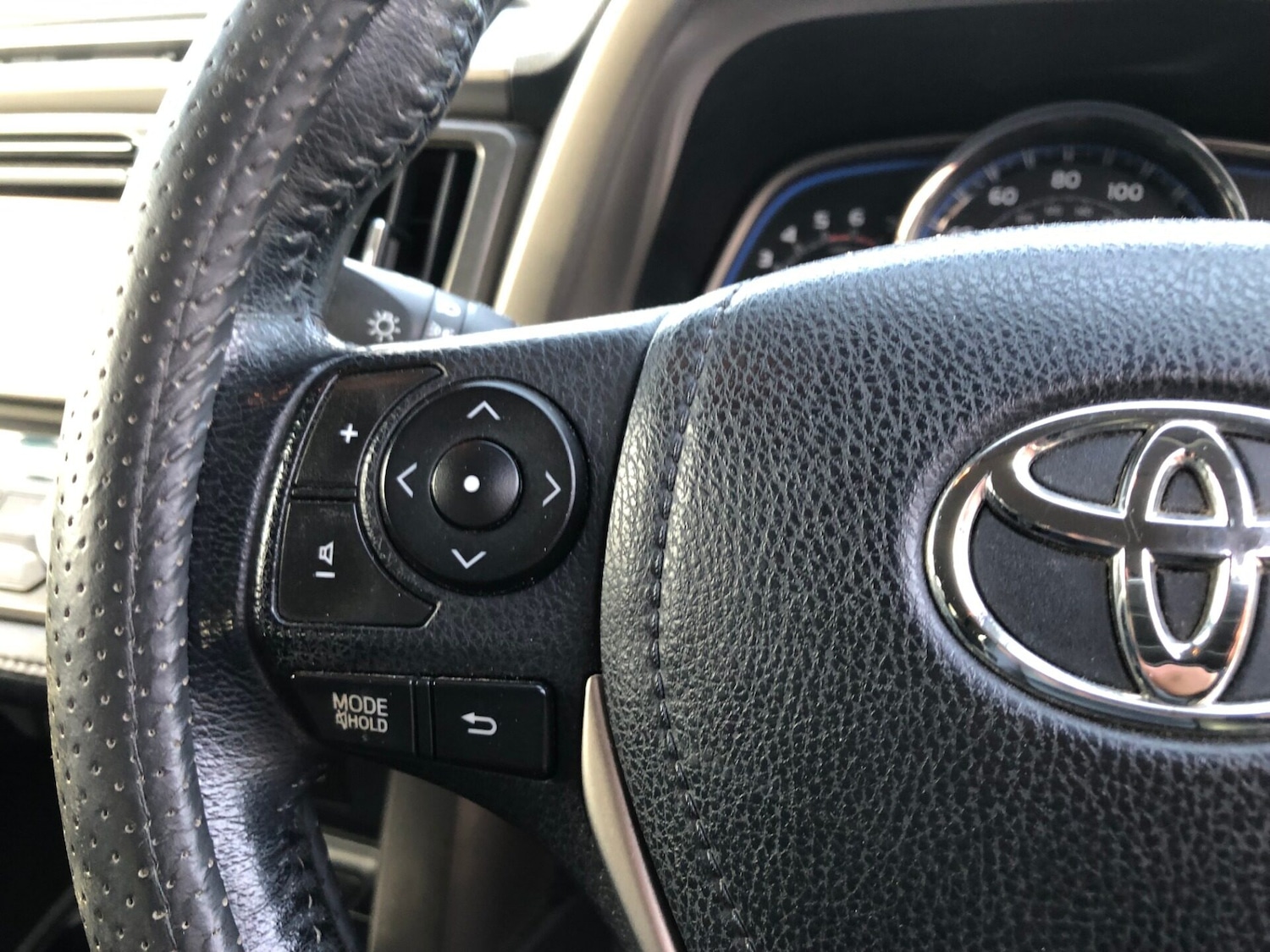 Used Toyota RAV4 2013 for sale - 77557373: Photo 23