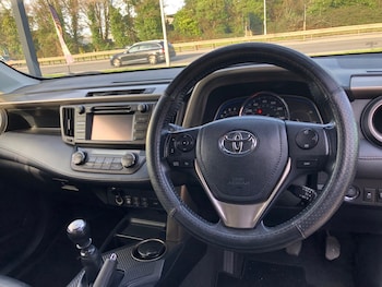 Used Toyota RAV4 2013 for sale - 77557373: Photo