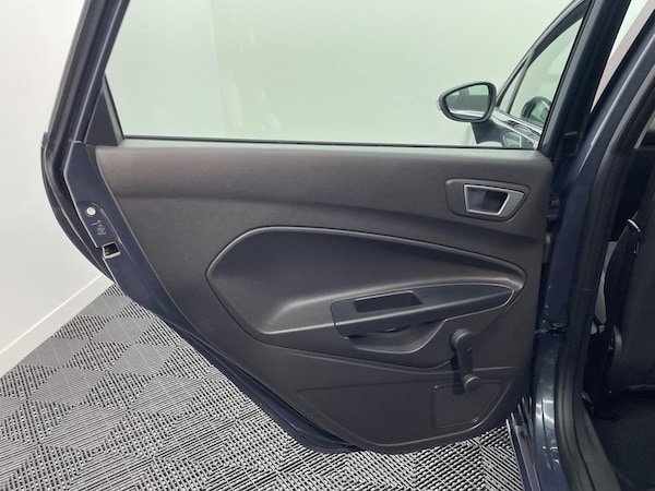 Used Ford Fiesta 2015 for sale - 76258987: Photo 32