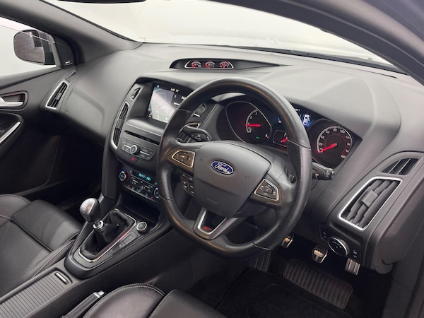 Used Ford Focus 2017 for sale - 76307120: Photo 40