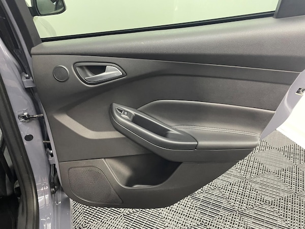 Used Ford Focus 2017 for sale - 76307120: Photo 44