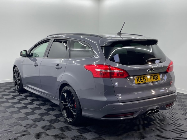 Used Ford Focus 2017 for sale - 76307120: Photo 4