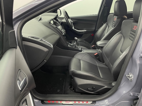 Used Ford Focus 2017 for sale - 76307120: Photo 54