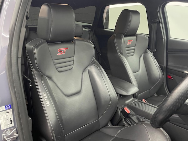 Used Ford Focus 2017 for sale - 76307120: Photo 6