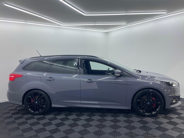 Used Ford Focus 2017 for sale - 76307120: Photo 8