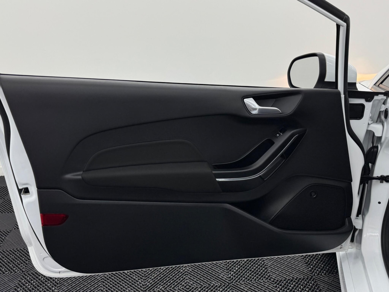 Used Ford Fiesta 2018 for sale - 76528120: Photo 48