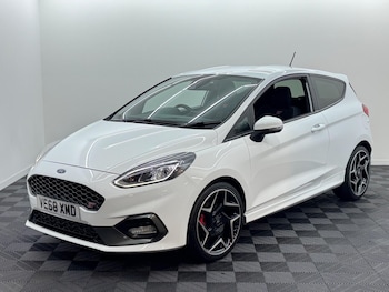 Used Ford Fiesta 2018 for sale - 76528120: Photo