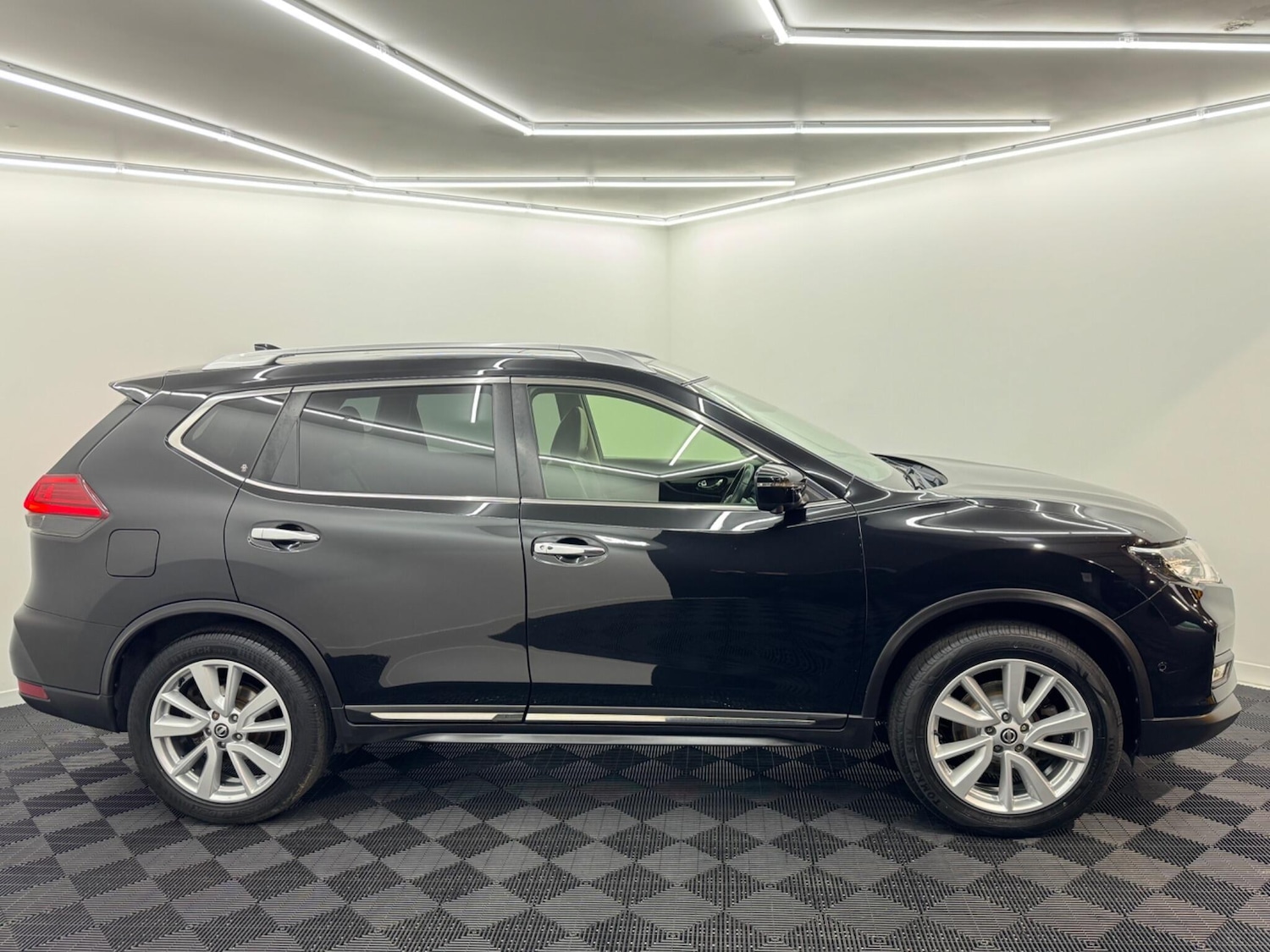 Used Nissan X-Trail 2018 for sale - 76633618: Photo 28