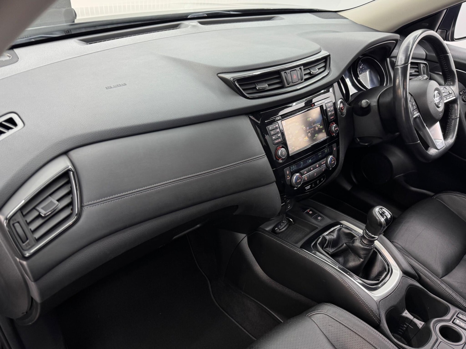 Used Nissan X-Trail 2018 for sale - 76633618: Photo 34