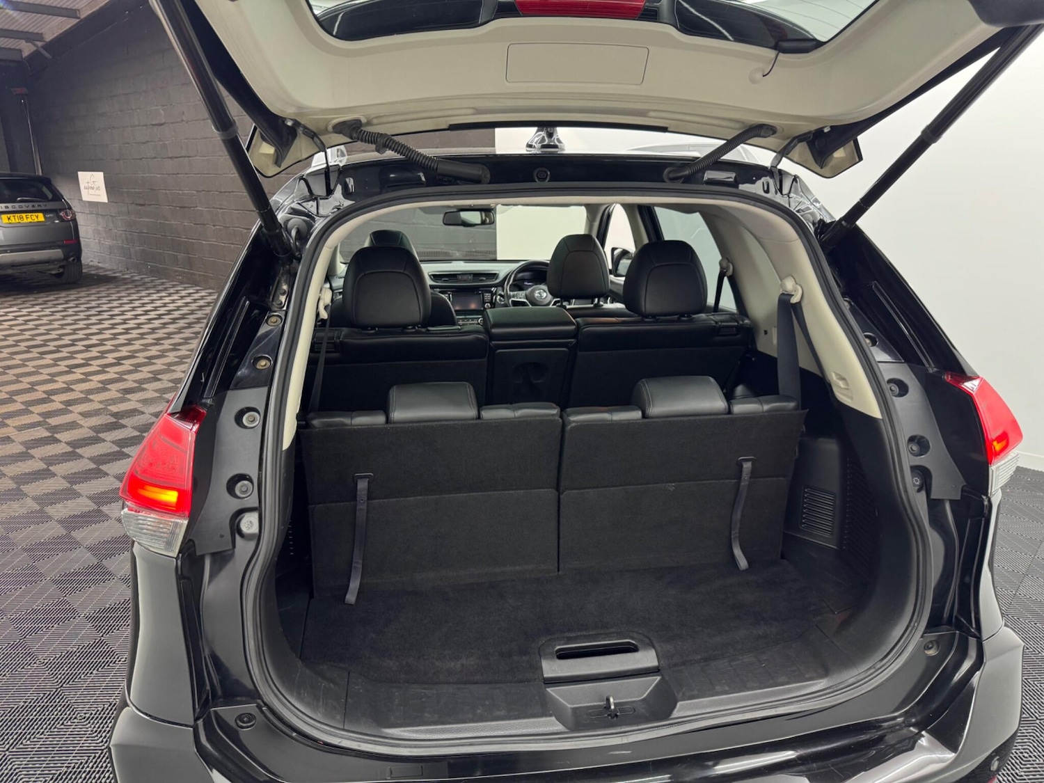 Used Nissan X-Trail 2018 for sale - 76633618: Photo 65