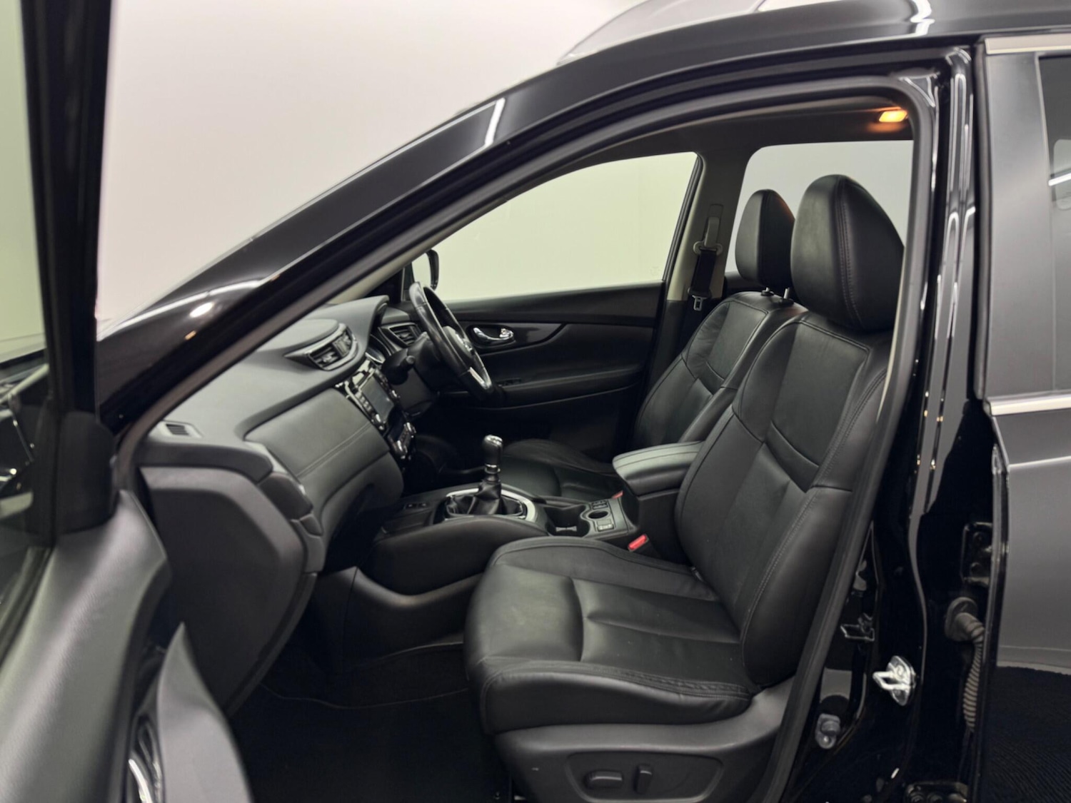 Used Nissan X-Trail 2018 for sale - 76633618: Photo 72