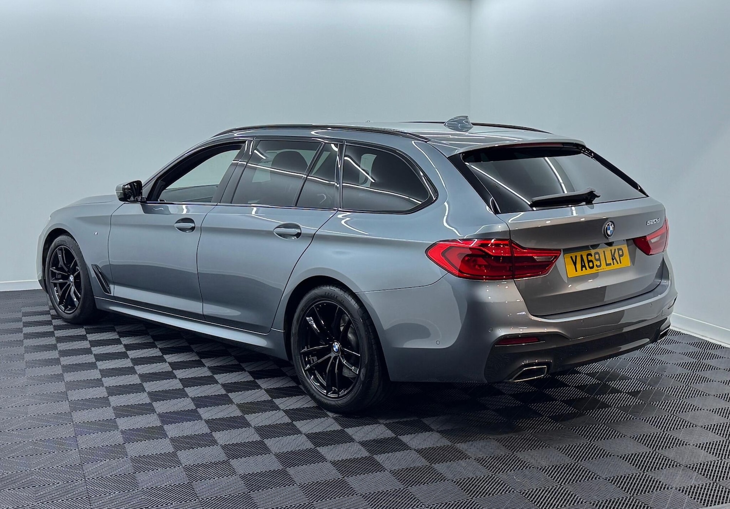 Used BMW 5 Series for sale - 77484367: Photo 2