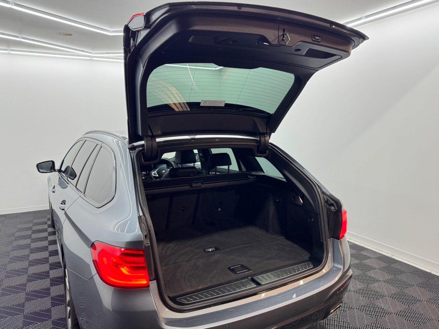 Used BMW 5 Series for sale - 77484367: Photo 48