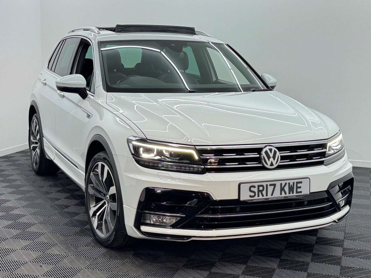 Used Volkswagen Tiguan 2017 for sale - 77844611: Photo 23