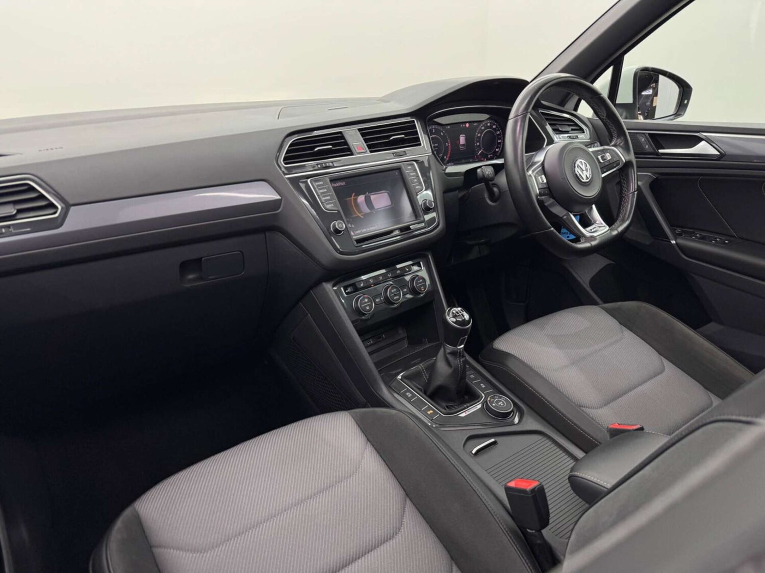 Used Volkswagen Tiguan 2017 for sale - 77844611: Photo 40