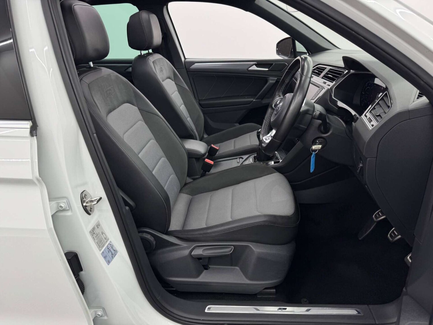 Used Volkswagen Tiguan 2017 for sale - 77844611: Photo 44