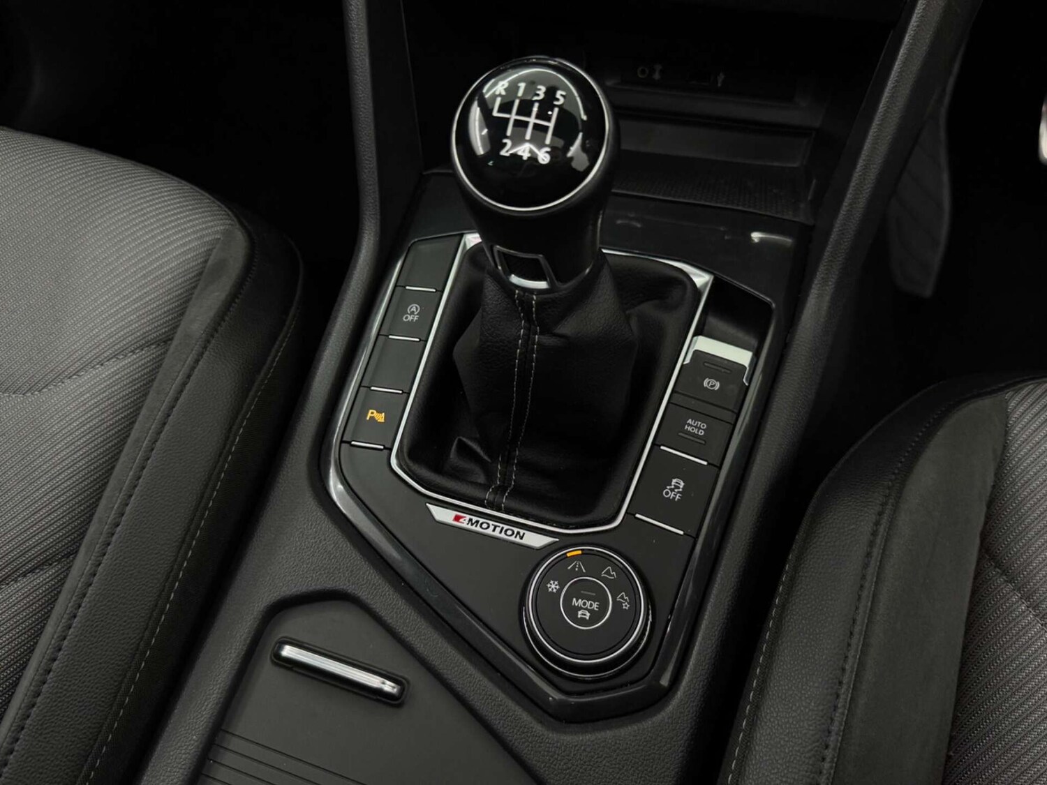 Used Volkswagen Tiguan 2017 for sale - 77844611: Photo 6