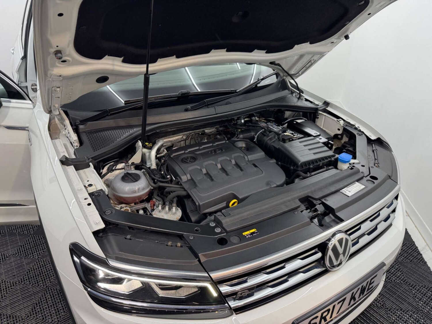 Used Volkswagen Tiguan 2017 for sale - 77844611: Photo 62