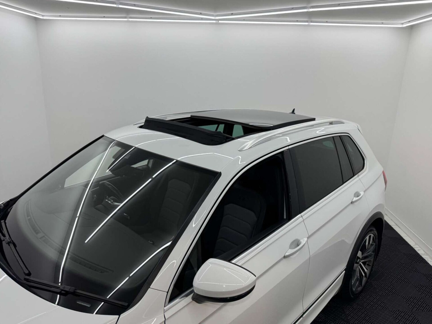 Used Volkswagen Tiguan 2017 for sale - 77844611: Photo 70