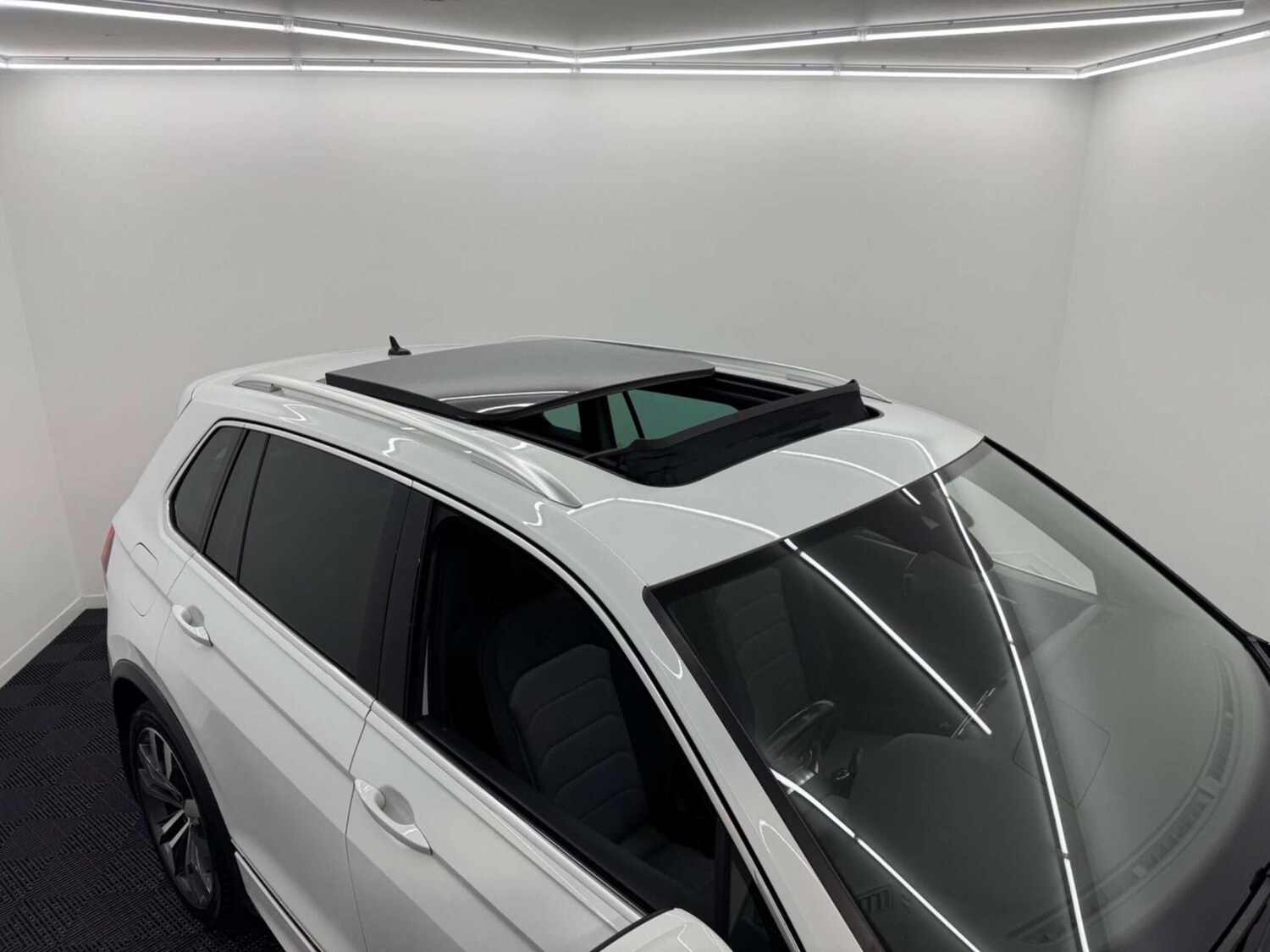 Used Volkswagen Tiguan 2017 for sale - 77844611: Photo 71