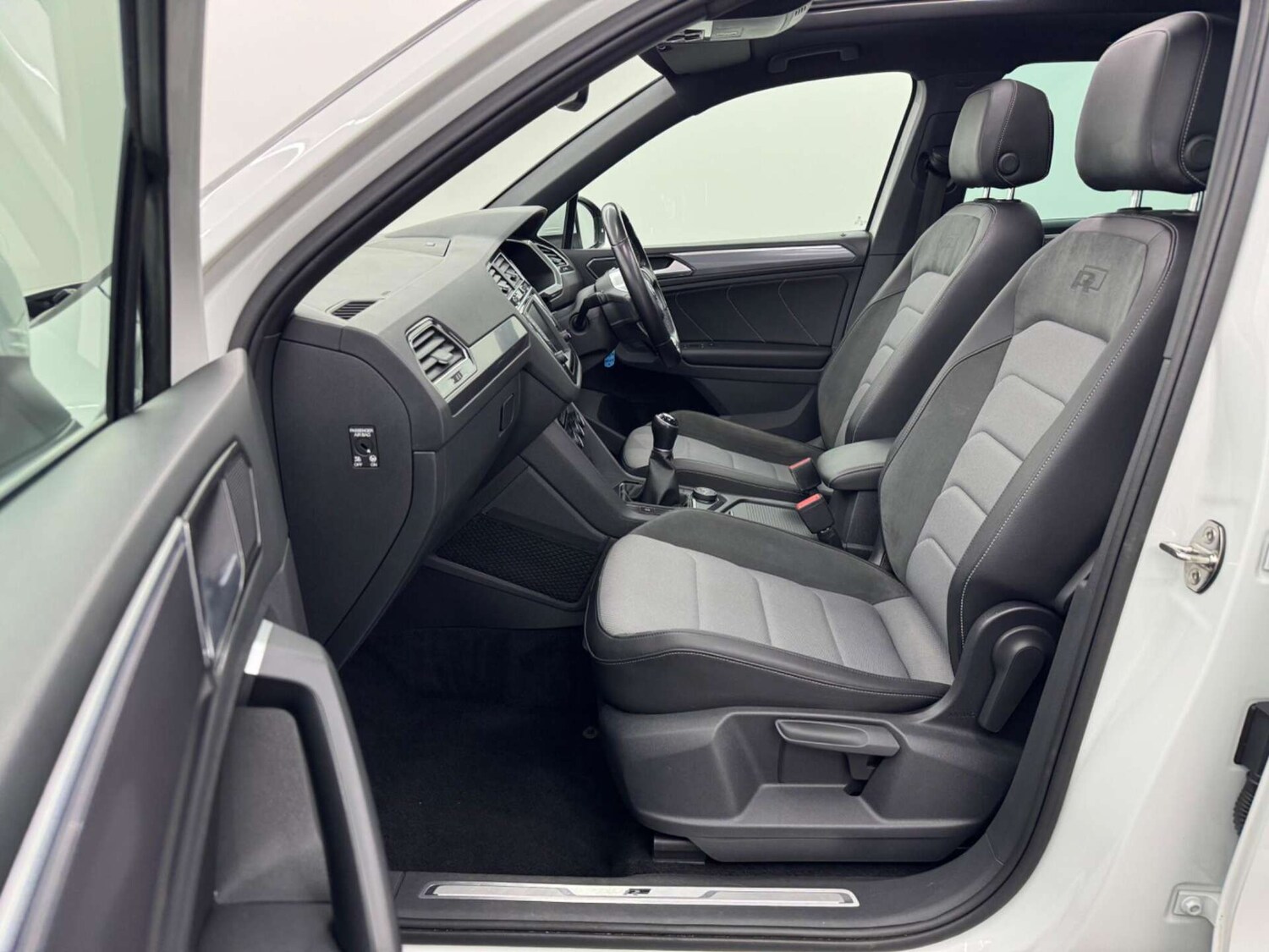 Used Volkswagen Tiguan 2017 for sale - 77844611: Photo 76