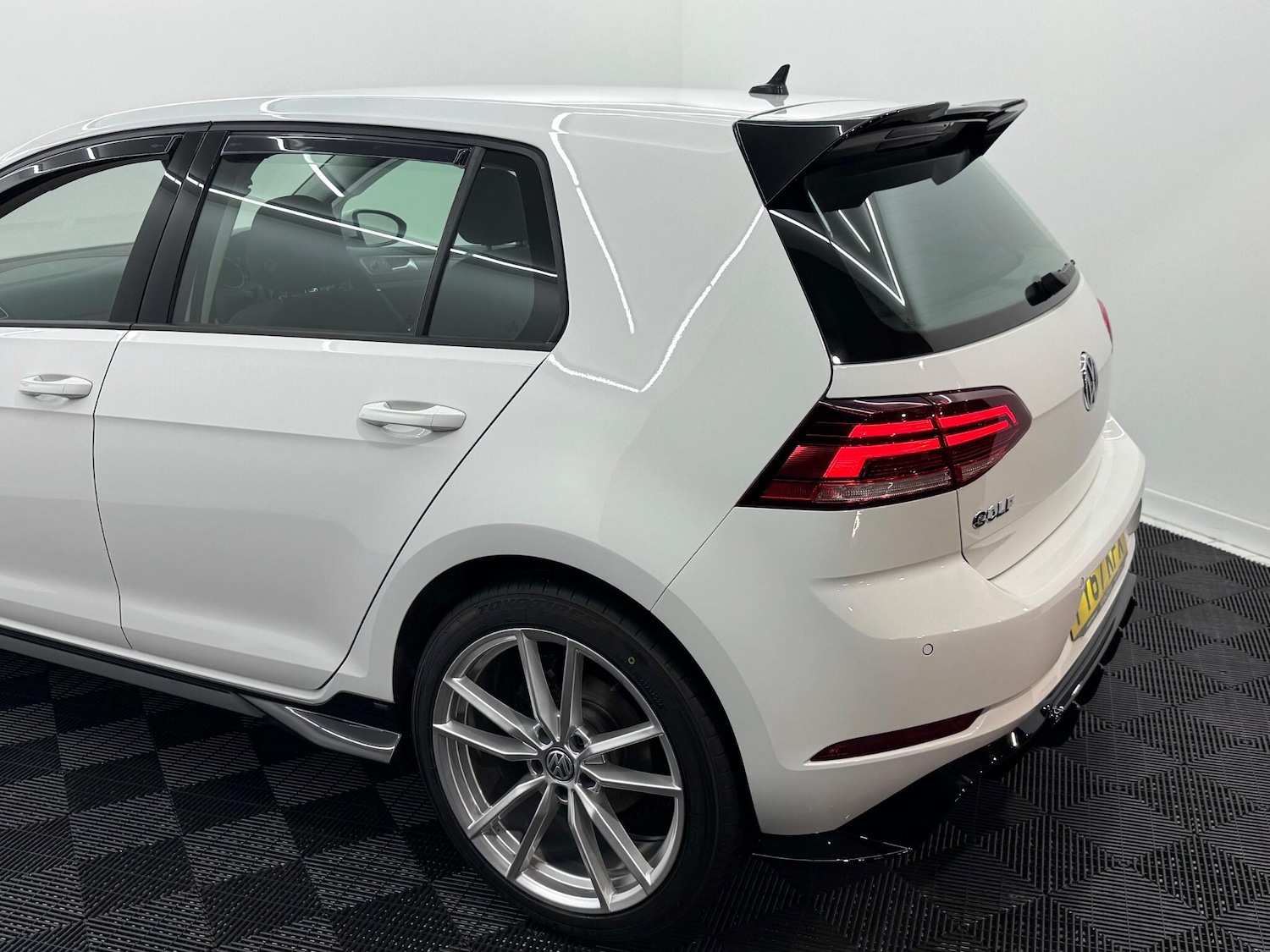 Used Volkswagen Golf 2018 for sale - 76752430: Photo 24