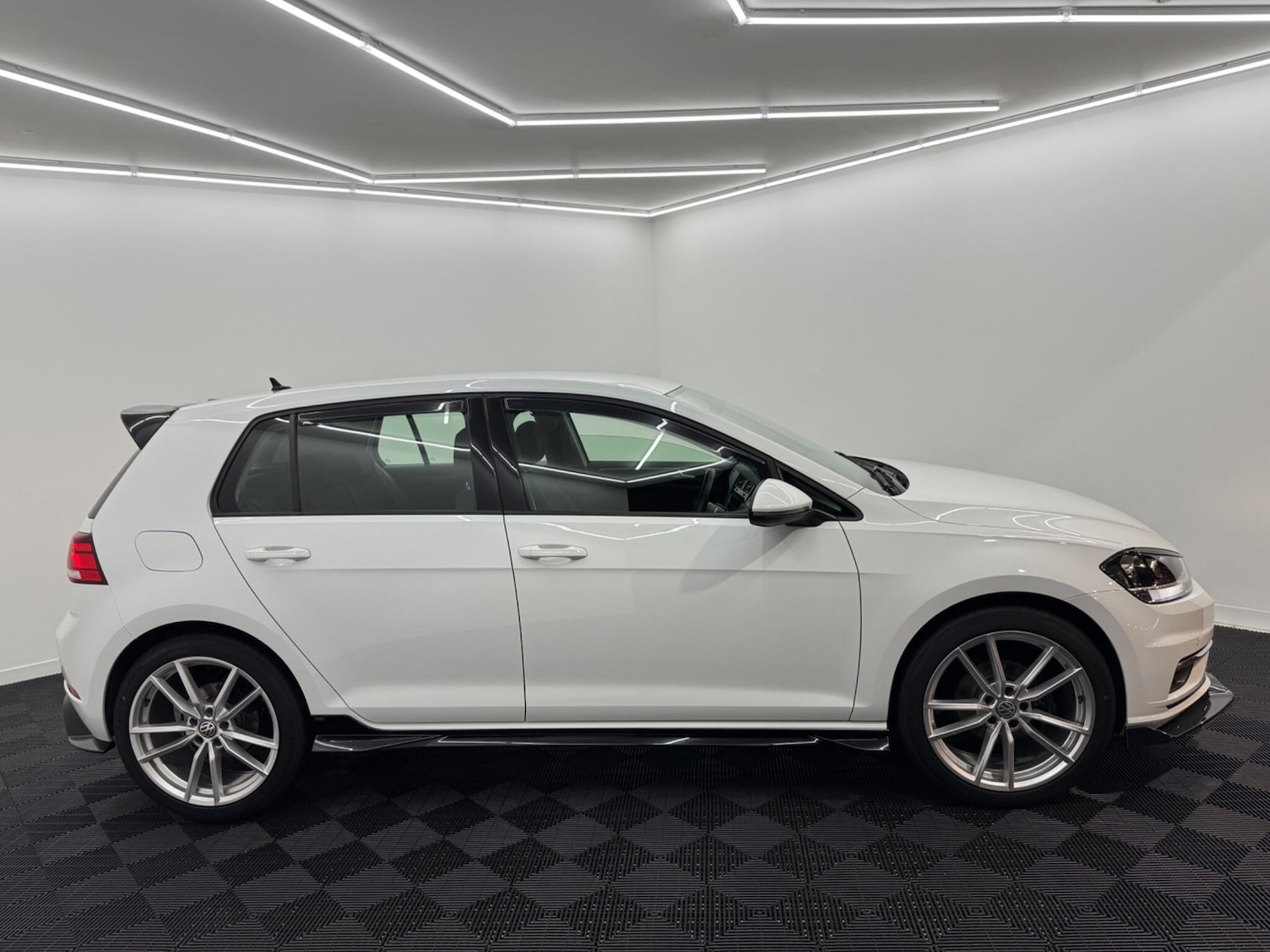 Used Volkswagen Golf 2018 for sale - 76752430: Photo 29