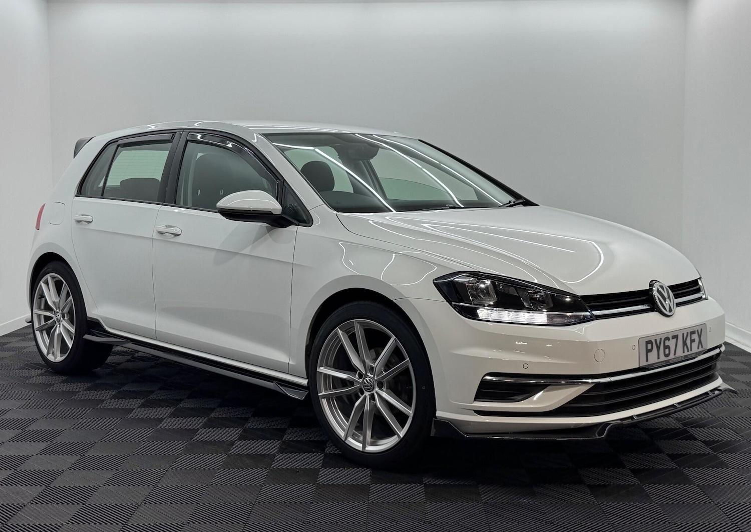 Used Volkswagen Golf 2018 for sale - 76752430: Photo 3