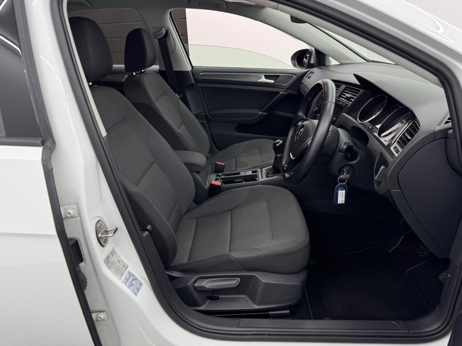 Used Volkswagen Golf 2018 for sale - 76752430: Photo 37