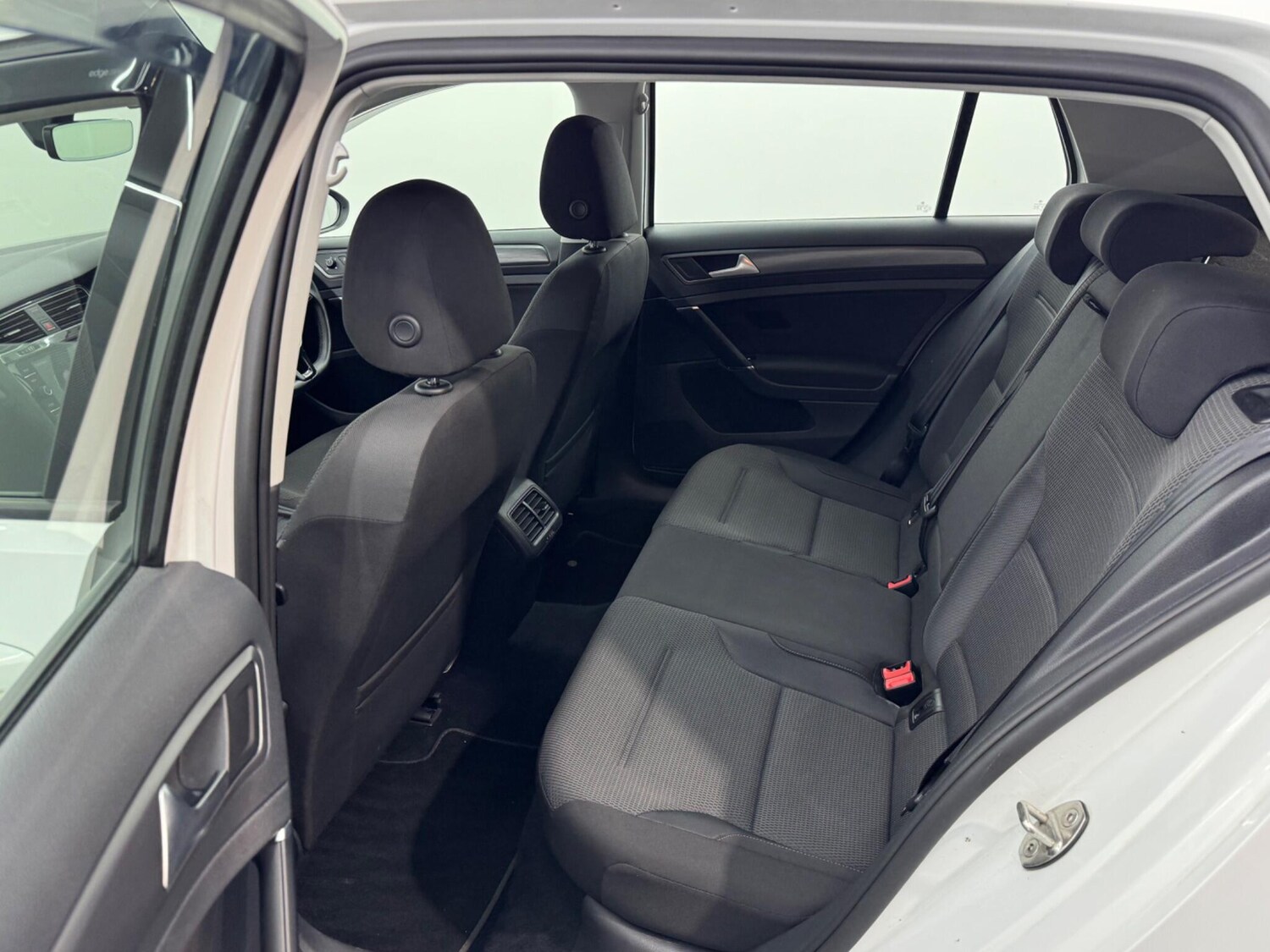 Used Volkswagen Golf 2018 for sale - 76752430: Photo 38