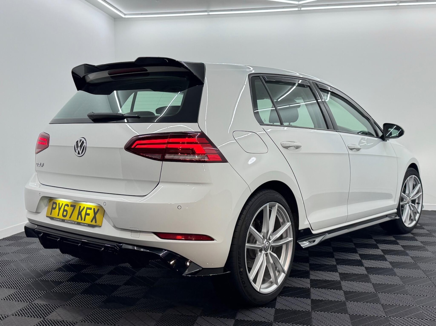 Used Volkswagen Golf 2018 for sale - 76752430: Photo 4