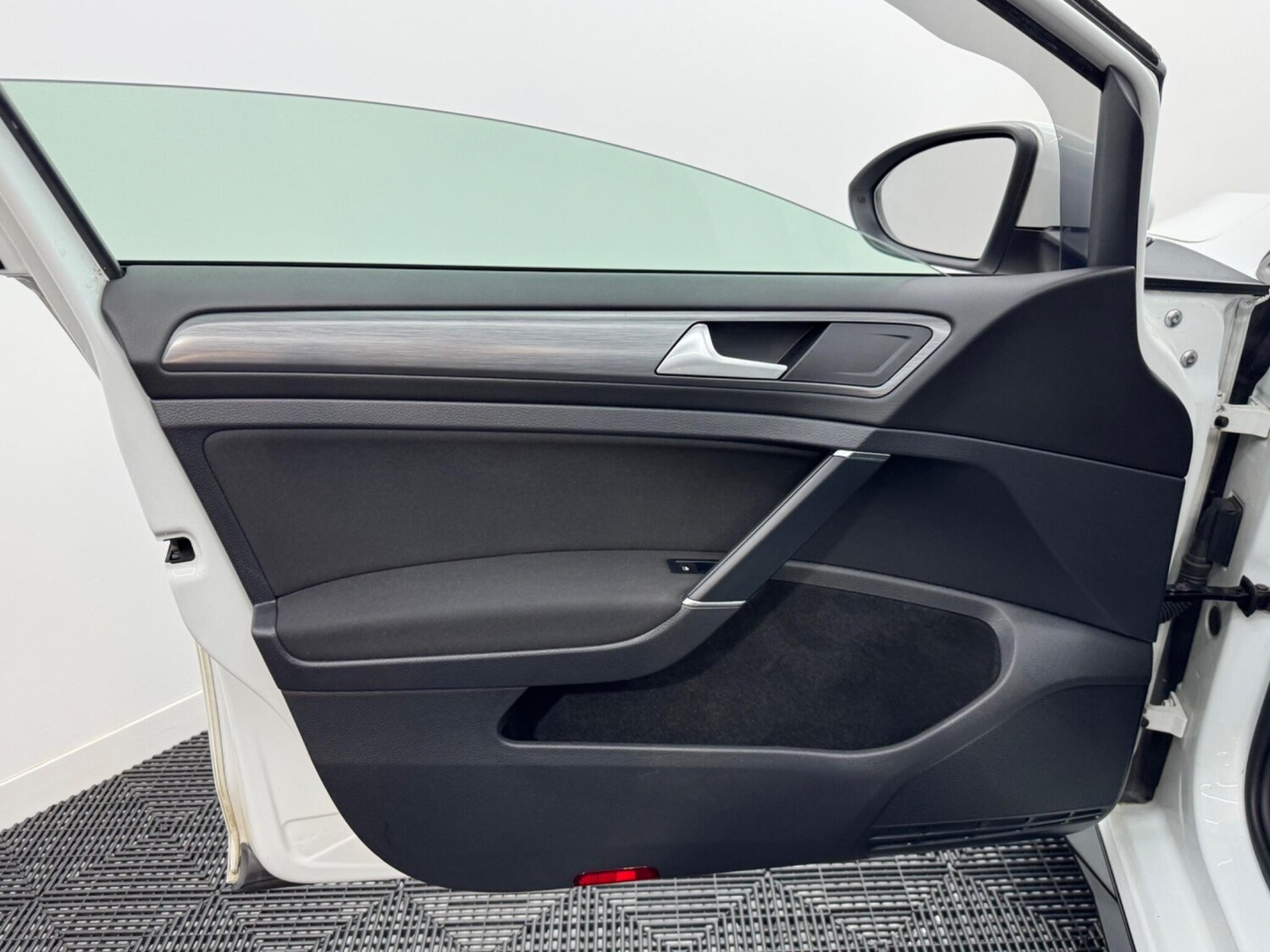 Used Volkswagen Golf 2018 for sale - 76752430: Photo 43