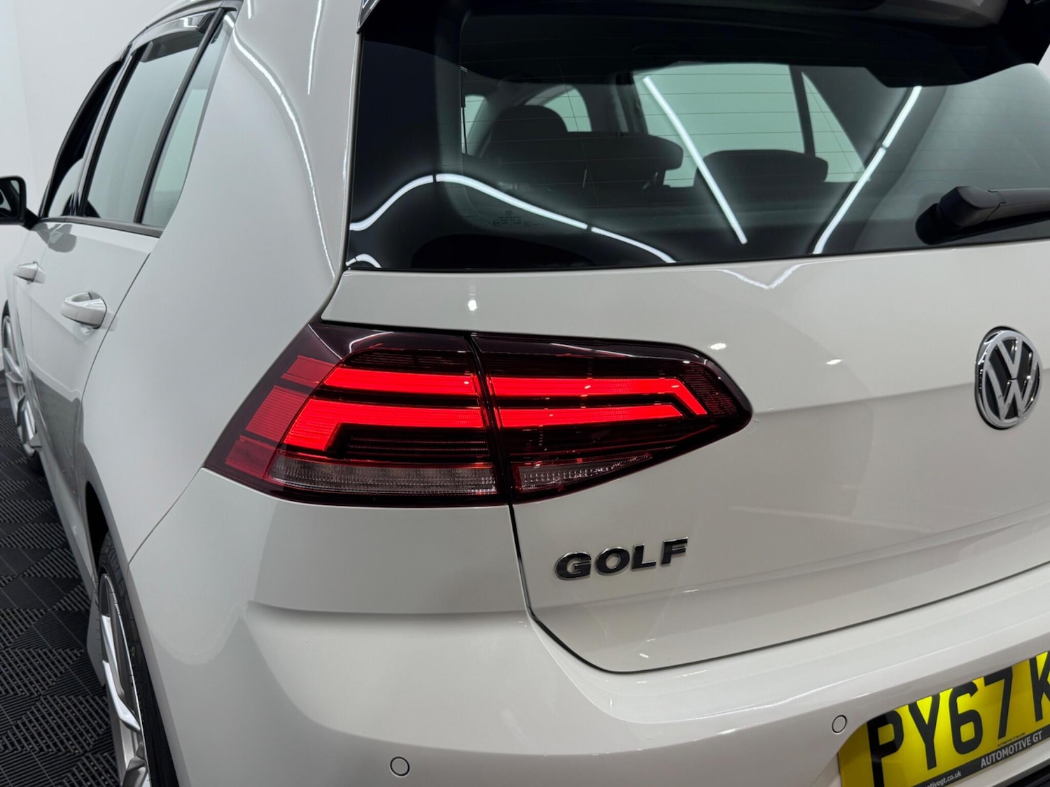 Used Volkswagen Golf 2018 for sale - 76752430: Photo 56