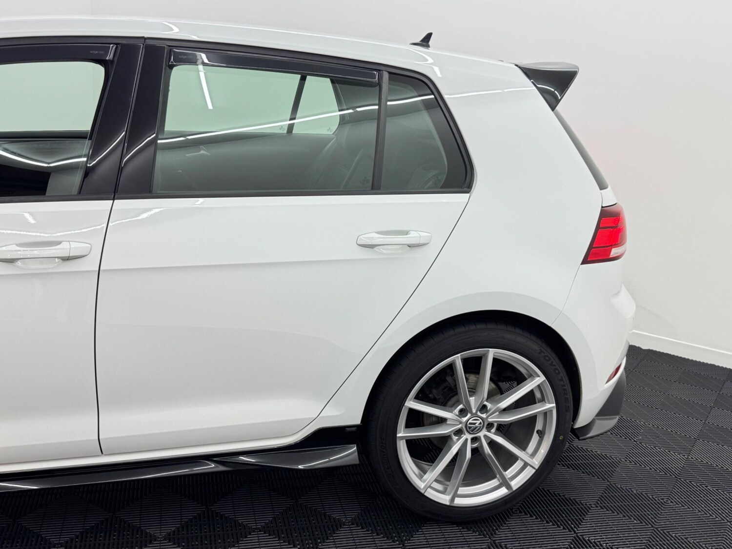 Used Volkswagen Golf 2018 for sale - 76752430: Photo 64