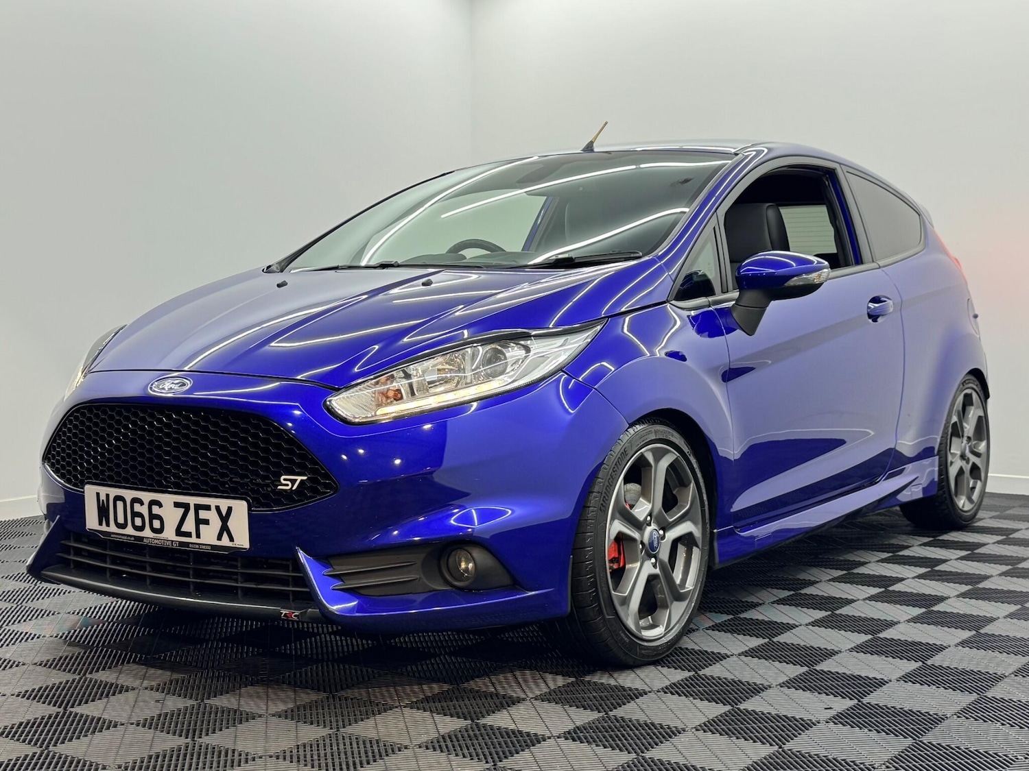 Used Ford Fiesta 2017 for sale - 77358501: Photo 2