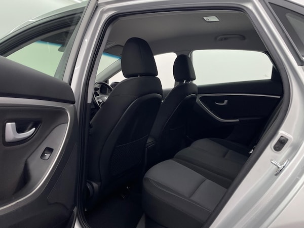 Used Hyundai i30 2016 for sale - 76314902: Photo 53