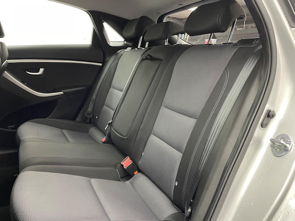 Used Hyundai i30 2016 for sale - 76314902: Photo 57