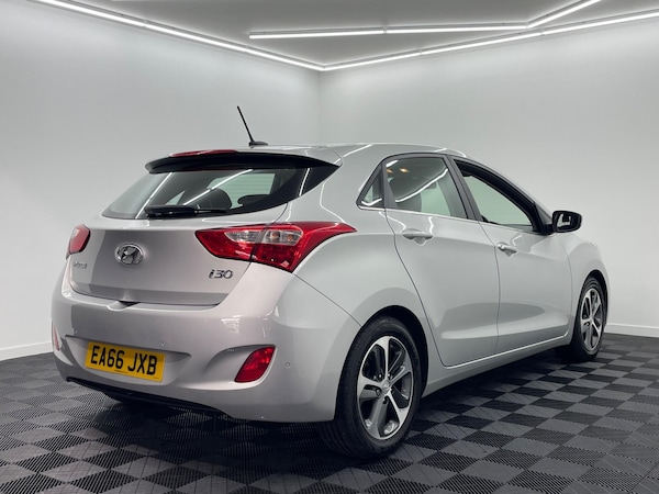 Used Hyundai i30 2016 for sale - 76314902: Photo 5