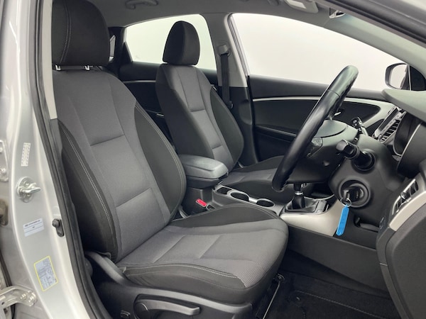 Used Hyundai i30 2016 for sale - 76314902: Photo 7