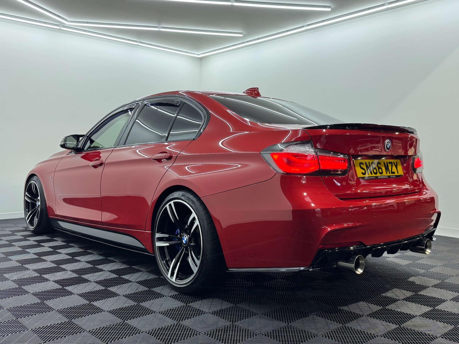 Used BMW 3 Series 2016 for sale - 77637495: Photo 2