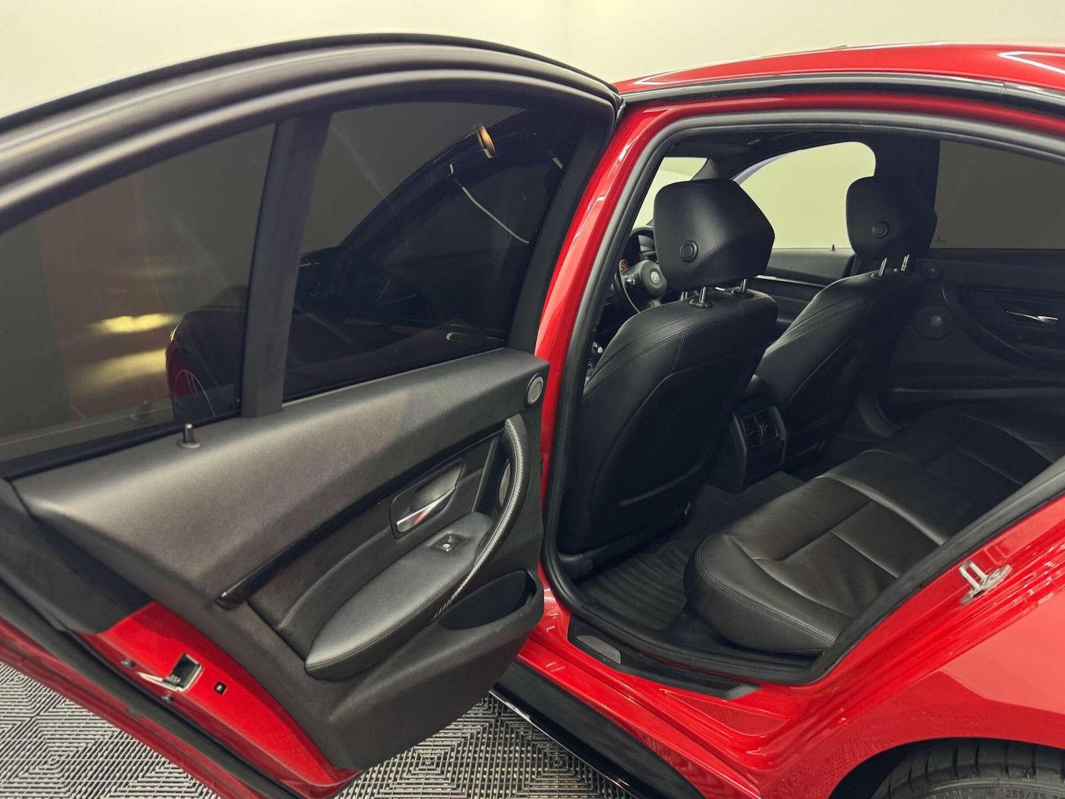 Used BMW 3 Series 2016 for sale - 77637495: Photo 44